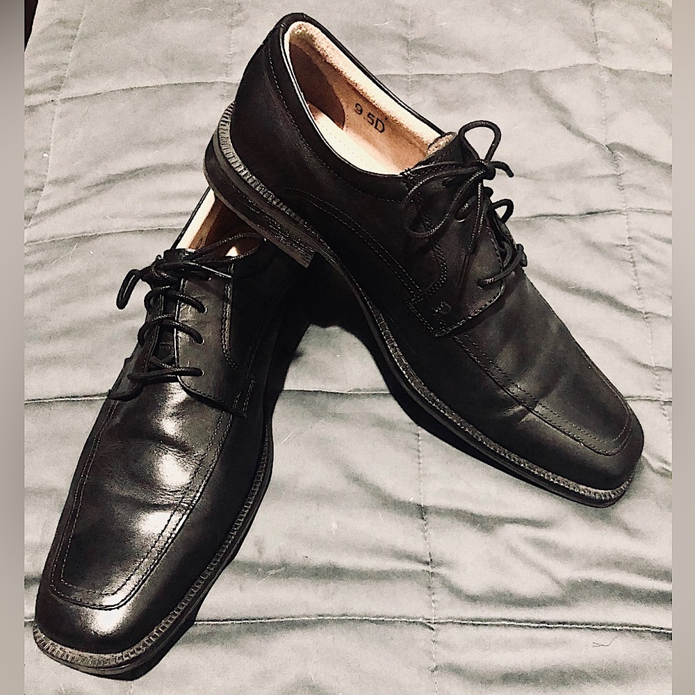 Joseph Abboud - Black Dress Shoes - Size 9.5D